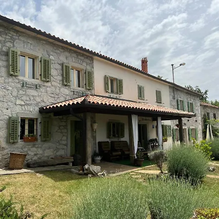 Mavrici, Neighbors Free Holiday home Buzet