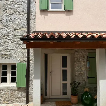 Mavrici, Neighbors Free Holiday home Buzet