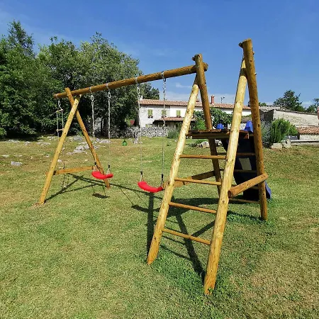 Mavrici, Neighbors Free Holiday home Buzet