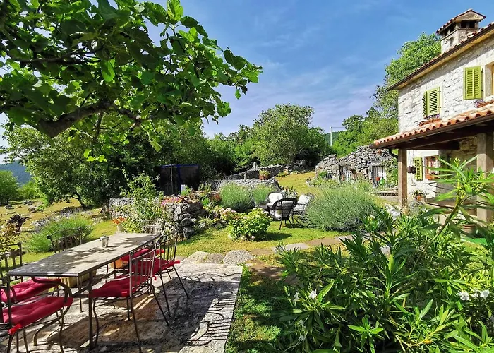 Mavrici, Nature Paradise With Pool Feriehus *