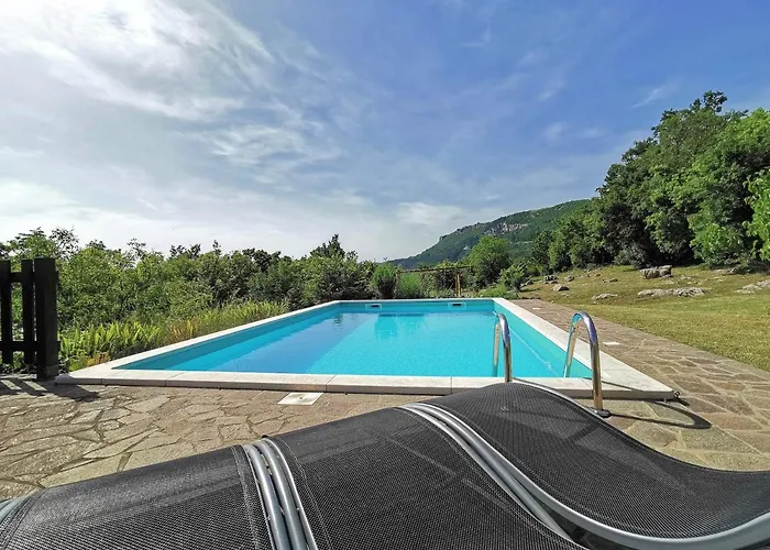 Feriehus Mavrici, Nature Paradise With Pool