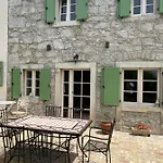 Mavrici, Nature Paradise With Pool