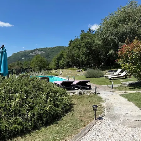 Mavrici, Nature Paradise With Pool 펜션 부젯